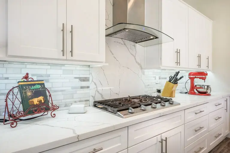 Aristocrat Floor Plan in Sun City Summerlin kitchen with large island and breakfast bar